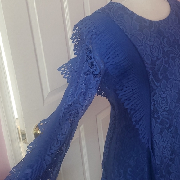 Dress - Picture 4 of 5